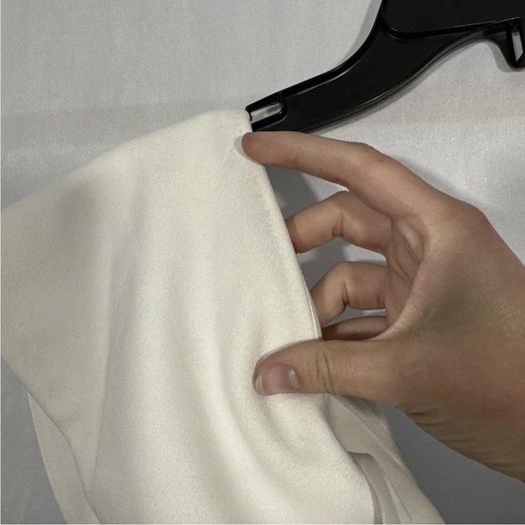 NWD DEFECT $250 Xscape Off the Shoulder Surplice Gown White [ SZ 20W PLUS ] Q451 - Picture 6 of 16